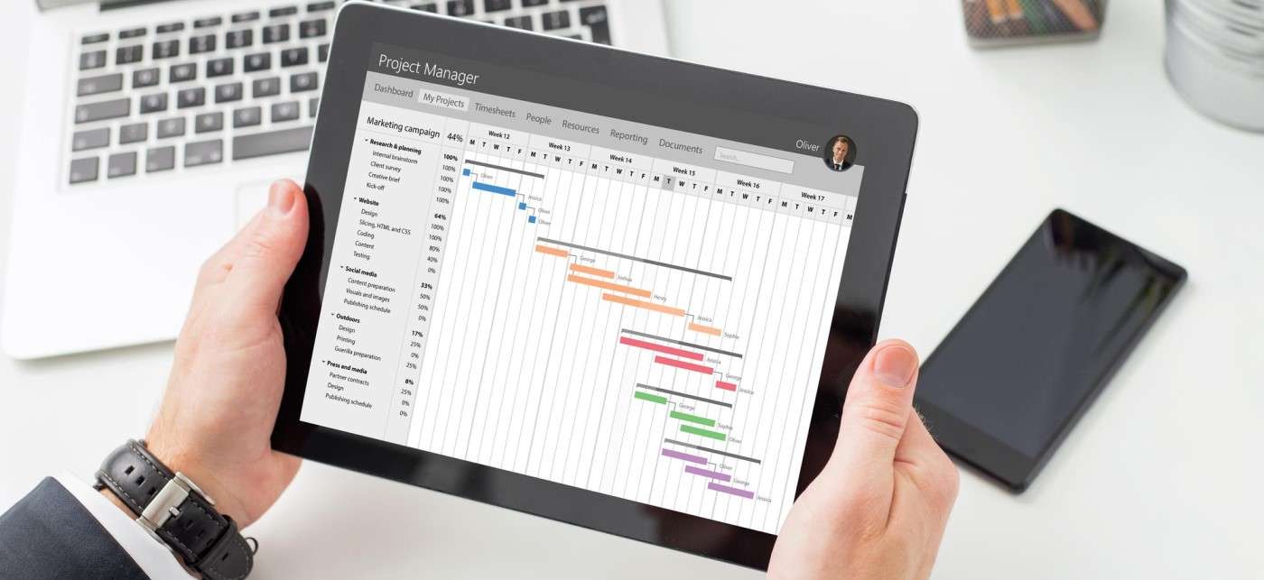 Data Center and Cloud Migration Project Management